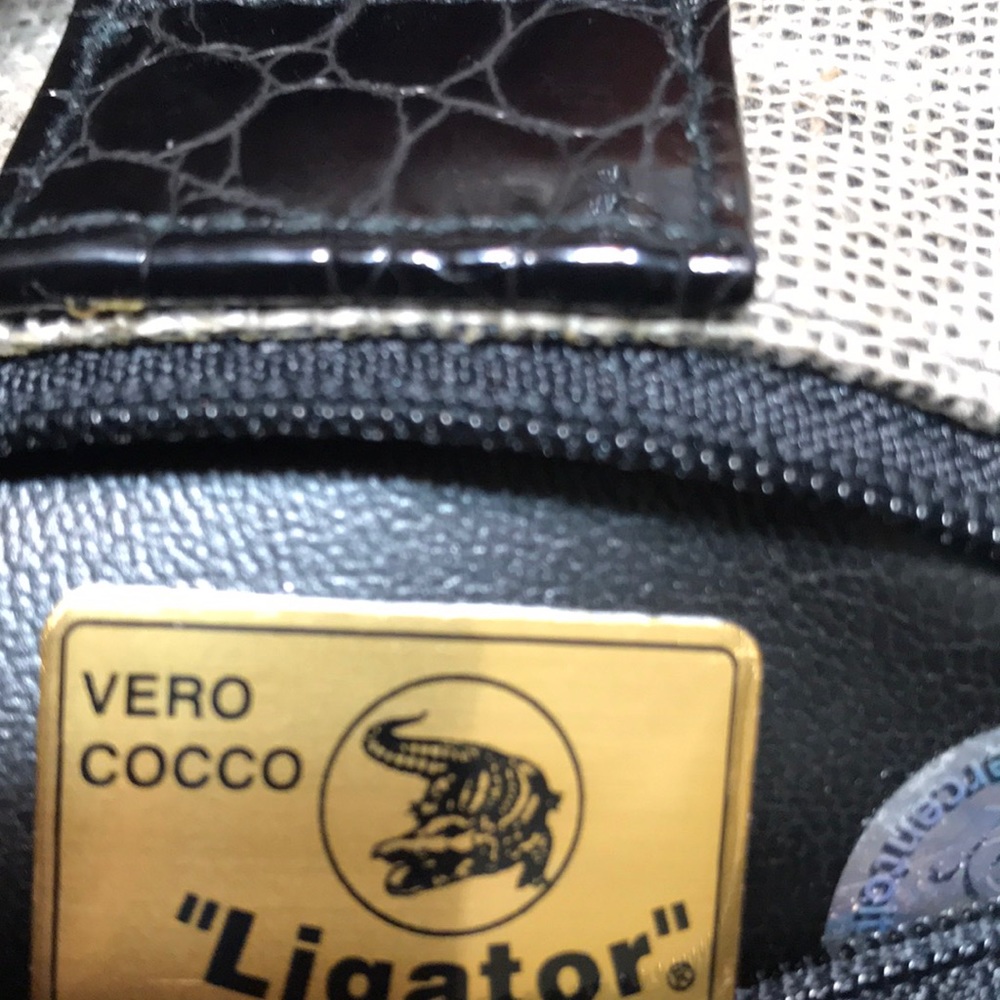 Retta Wollfe genuine alligator and cloth made in Italy shoulder bucket bag. - Picture 9 of 13